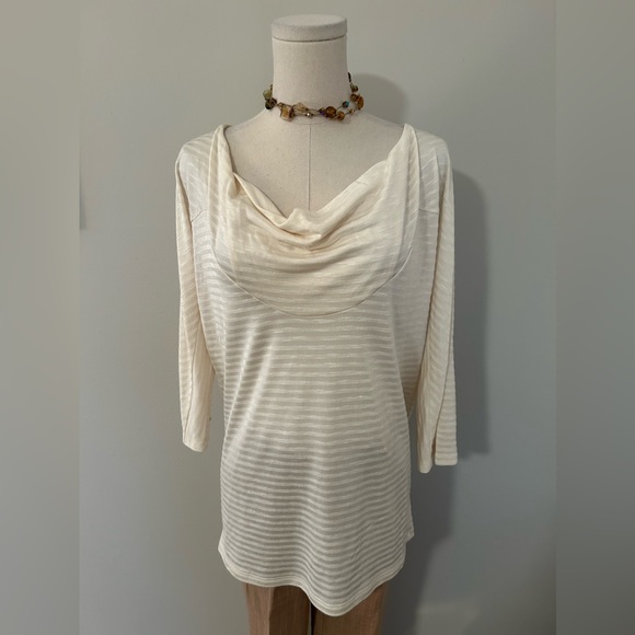 Ann Taylor Silky Top - Picture 5 of 7